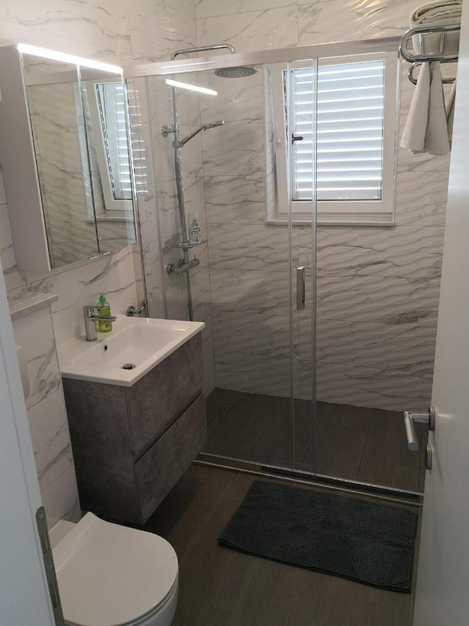 Two Bedroom Apartment With A Sea View & A Balcony دوبروفينك المظهر الخارجي الصورة