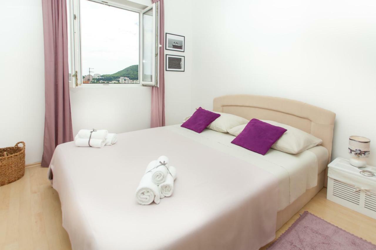 Two Bedroom Apartment With A Sea View & A Balcony دوبروفينك المظهر الخارجي الصورة